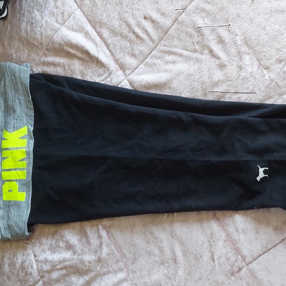Pink yoga half leggings